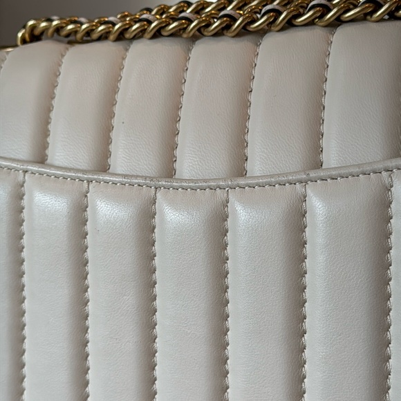 Coach Pillow Madison - Picture 12 of 13